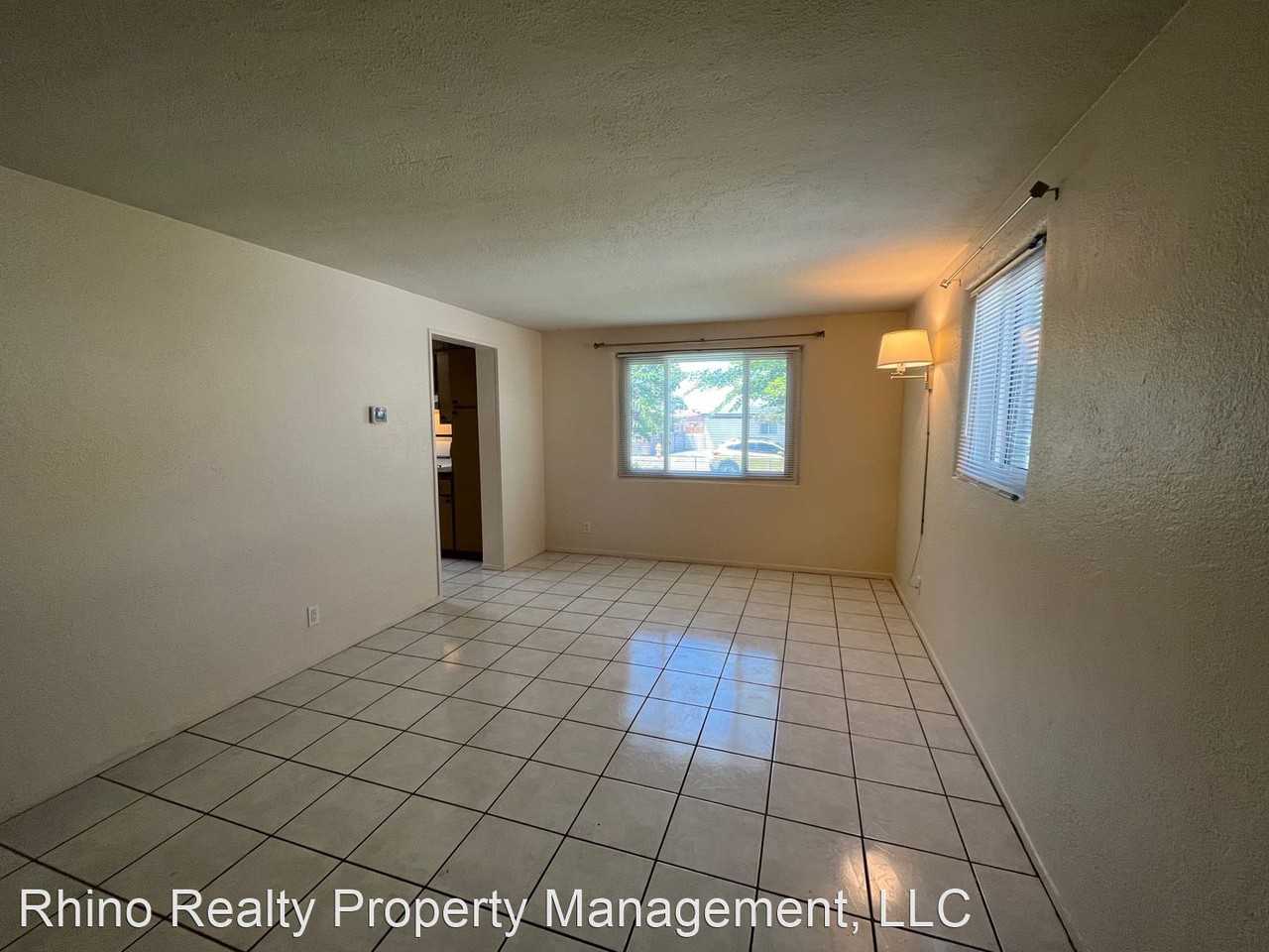 3042 Quincy St Ne - Photo 3 of 19