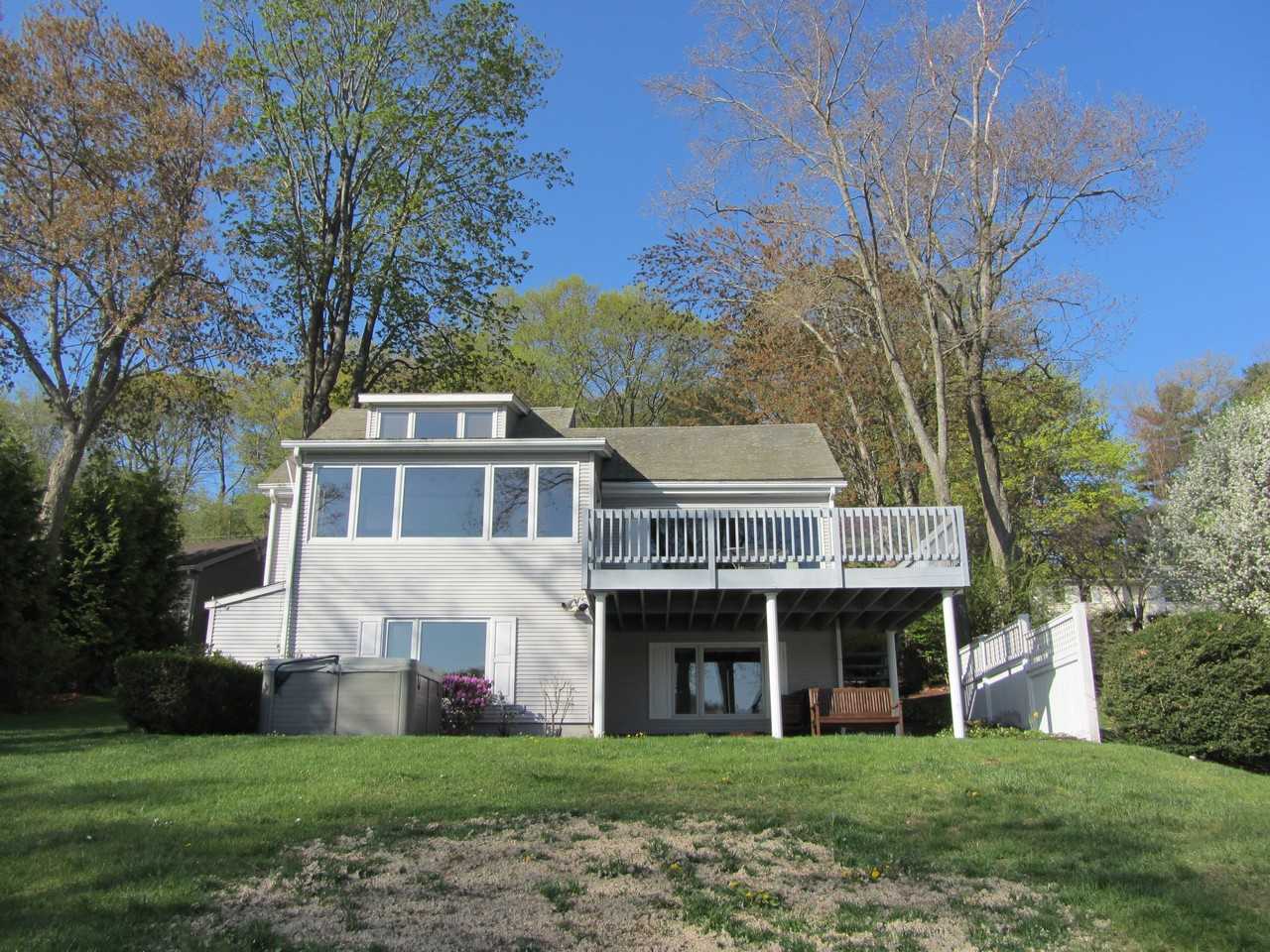 88 N Lake Shore Dr - Photo 2 of 49