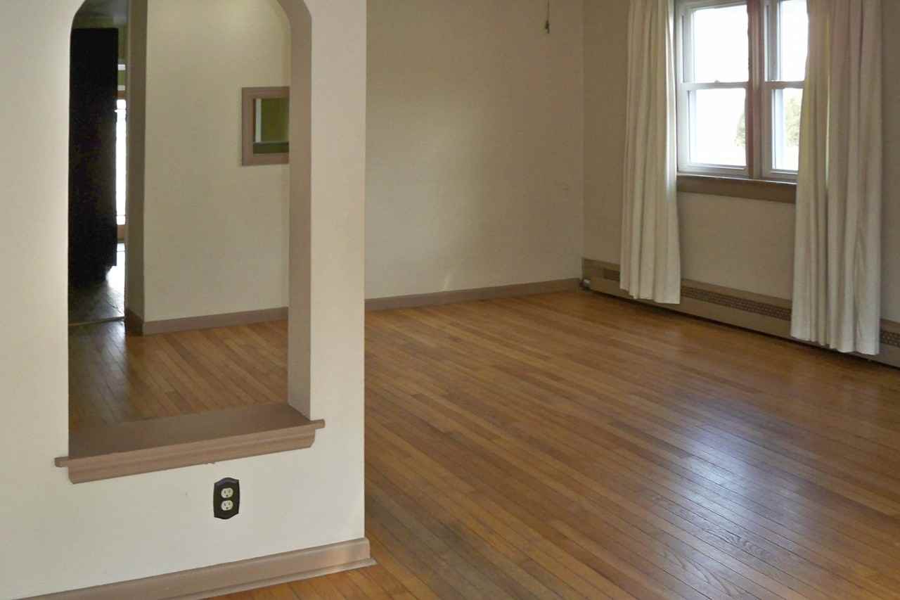 302 N Union St - Photo 3 of 14