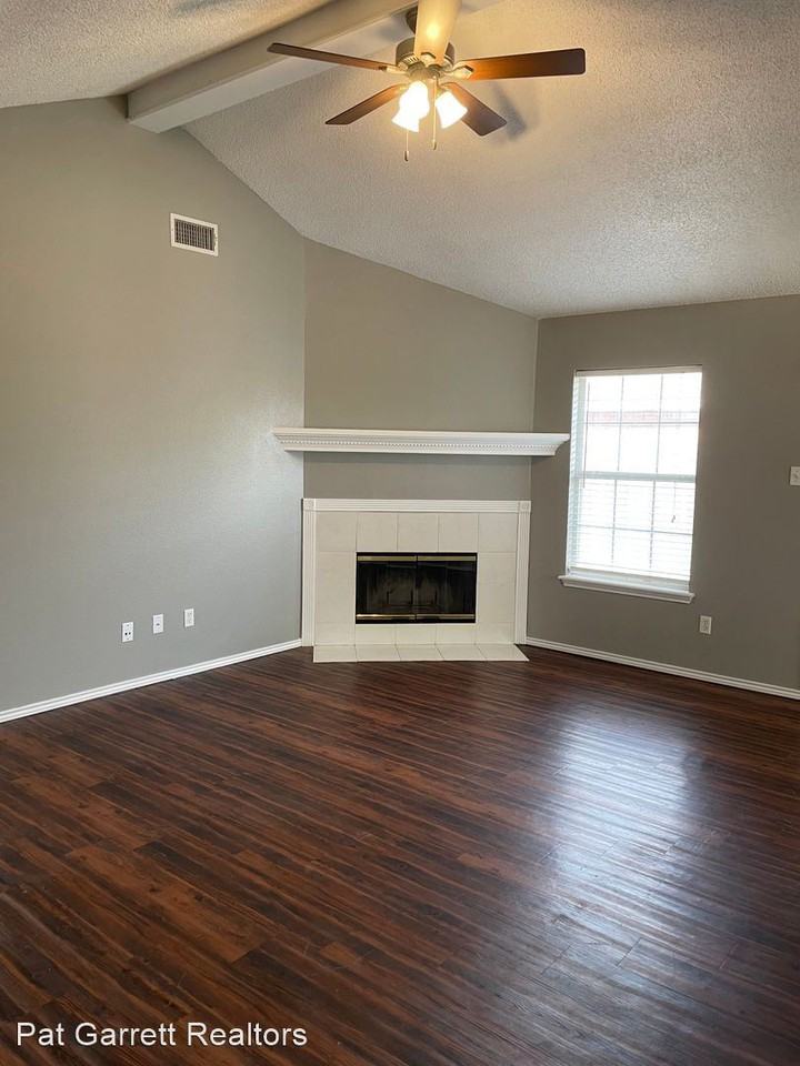 2805 86th St - Photo 2 of 15