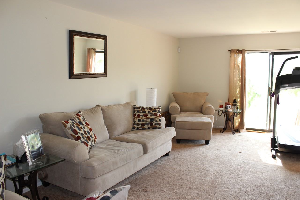 40 Coriander Dr - Photo 2 of 7