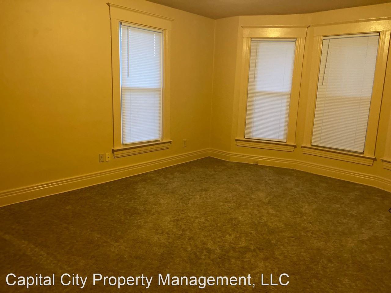 914 S 2nd - Photo 3 of 8