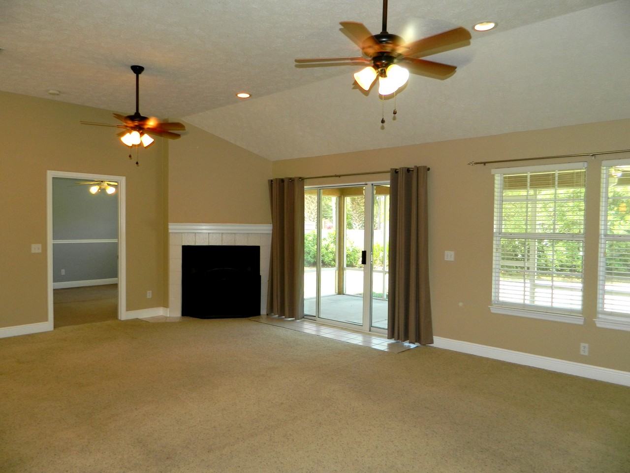 101 Palm Harbour Blvd - Photo 2 of 11