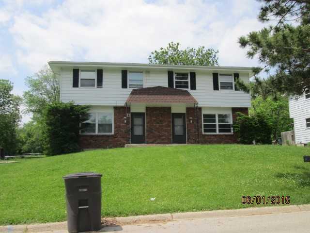 838 Badger Ln - Photo 2 of 14