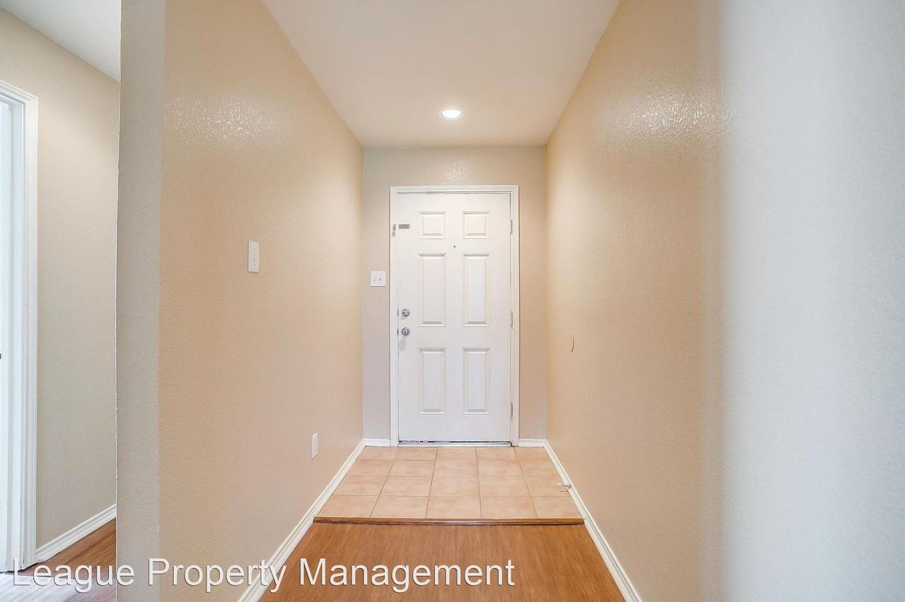 1108 Cottonwood Dr - Photo 2 of 13