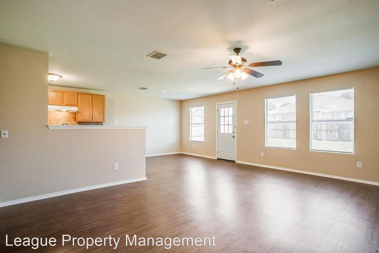 1108 Cottonwood Dr - Photo 3 of 13
