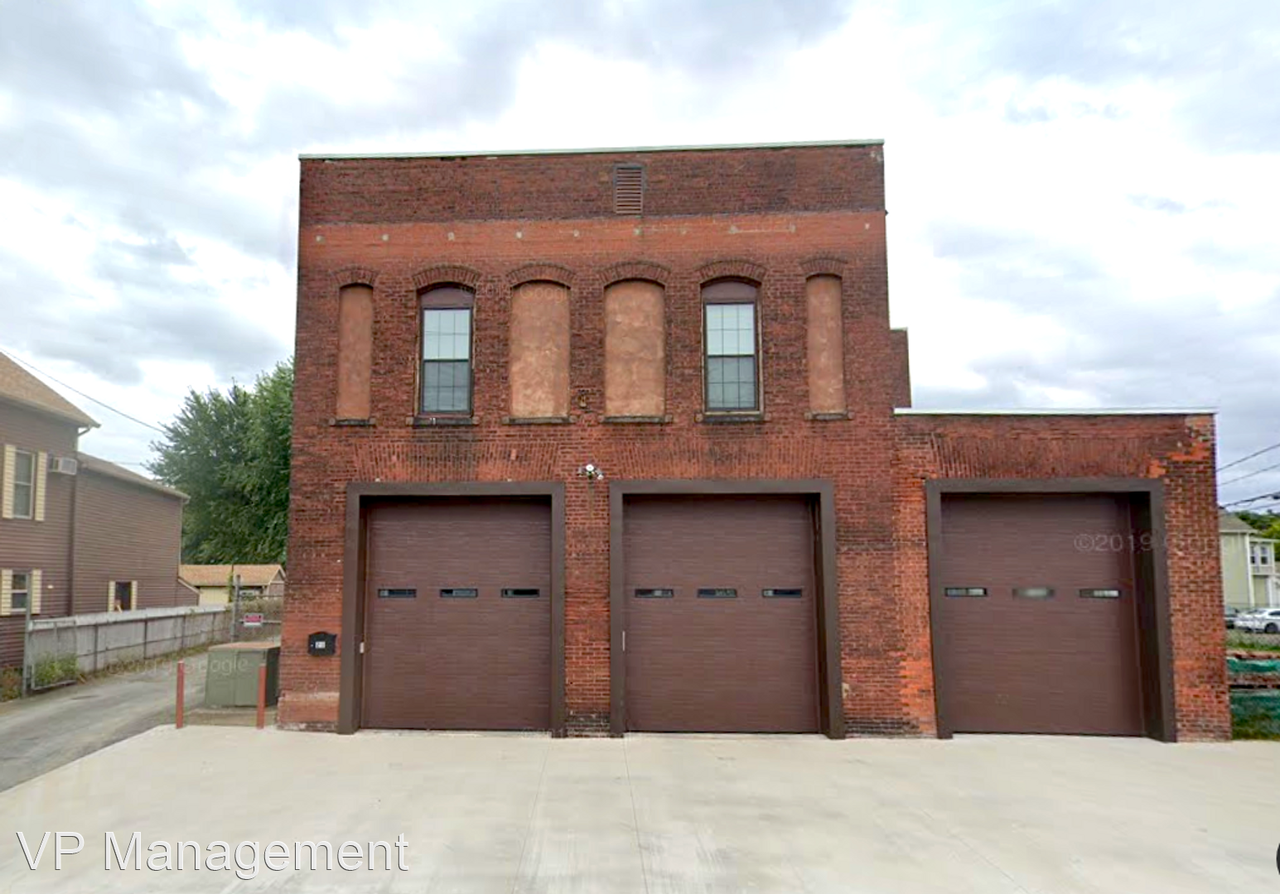 21 W School St - Photo 2 of 7