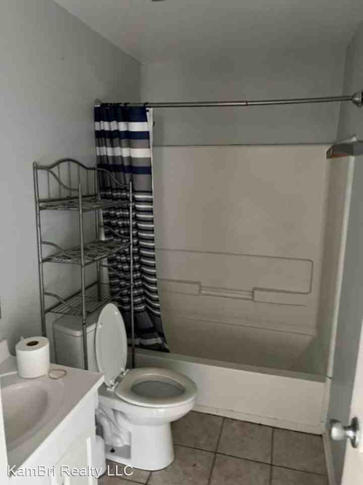 3501 177th St - Photo 3 of 3