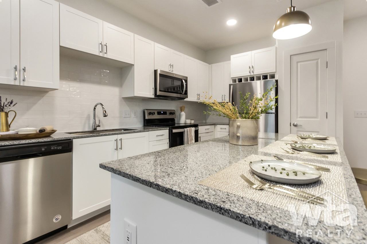 5301 DECKER LN - Photo 2 of 23