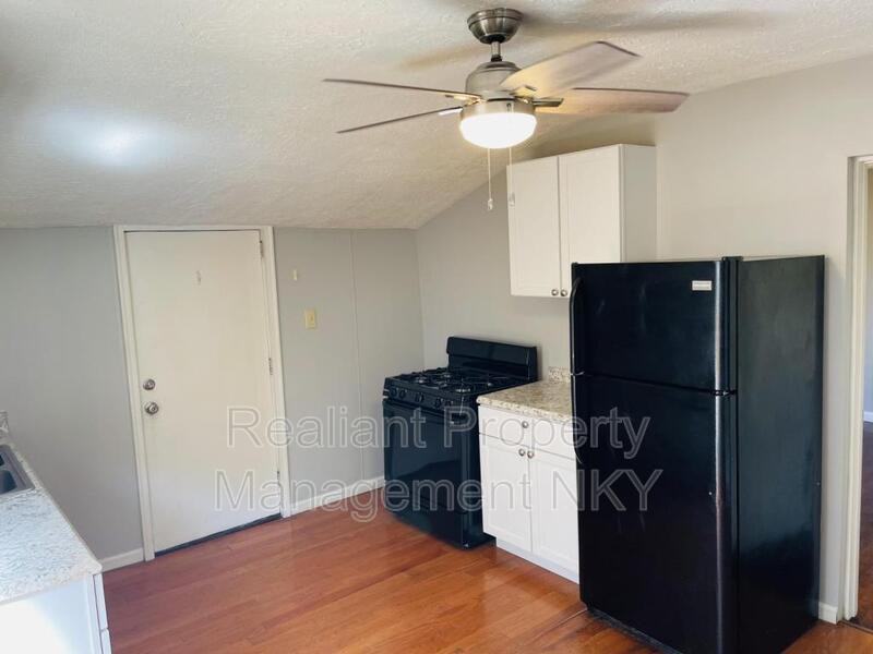 623 8th Ave - Photo 3 of 10