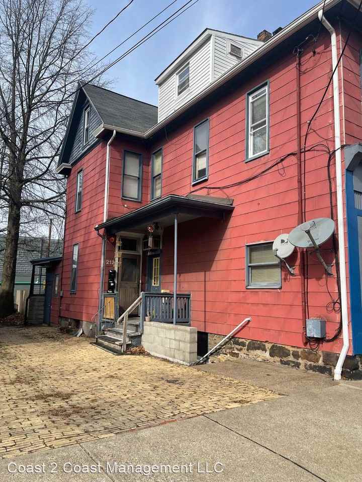 212-214 Thompson Street - Photo 2 of 18