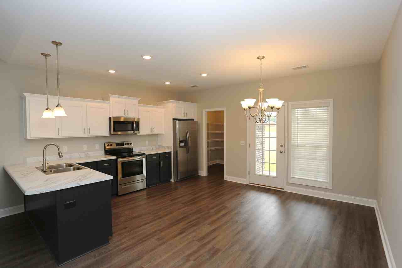 515 Winter Way - Photo 3 of 20