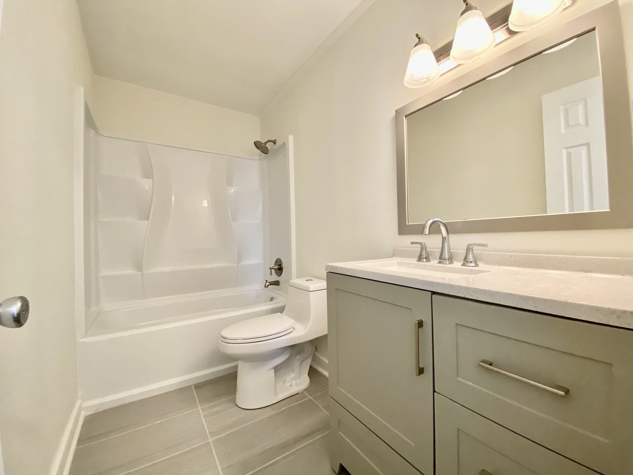 9557 Lillian Hwy - Photo 2 of 8