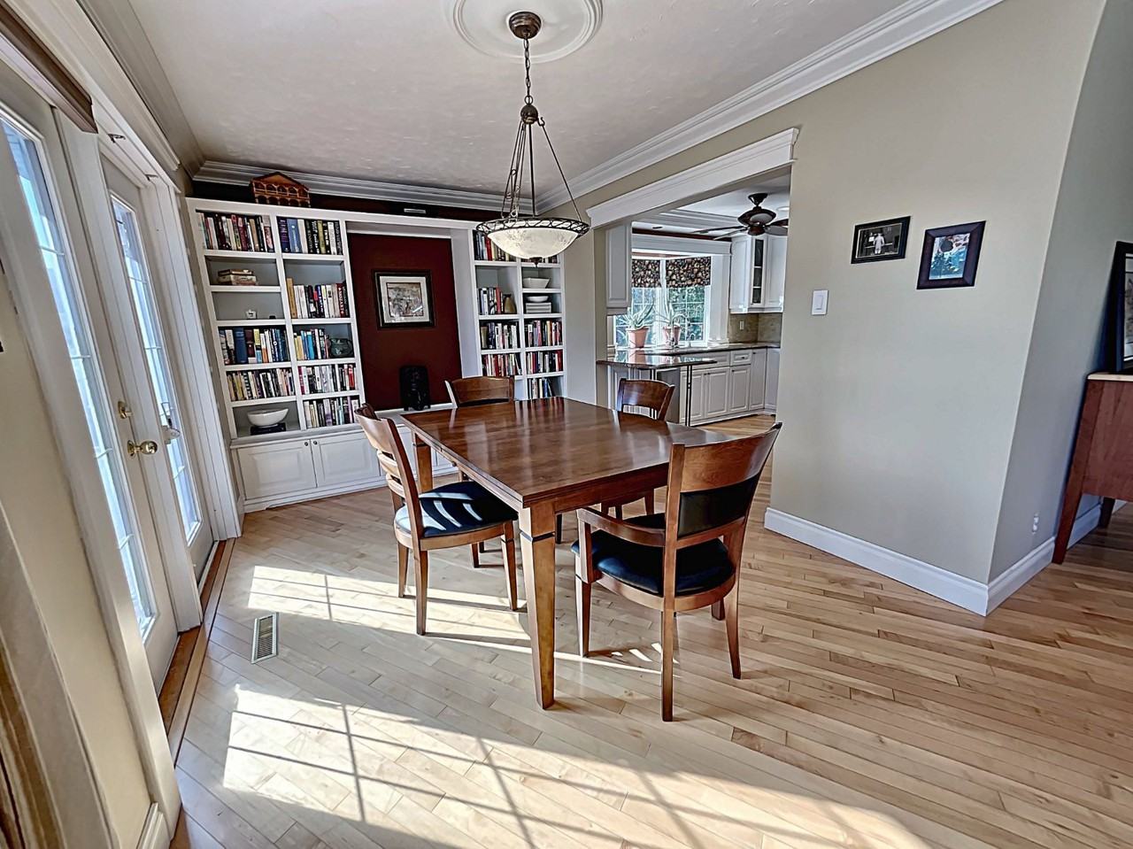 5603 109B Avenue - Photo 3 of 16