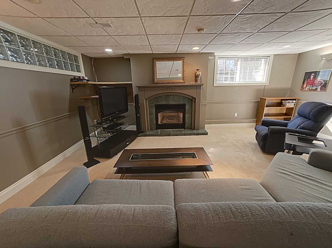 5603 109B Avenue - Photo 2 of 16