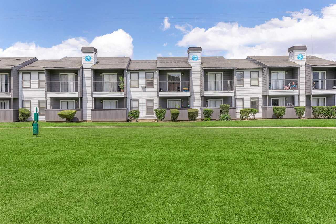 Rosemont At El Dorado Apartments