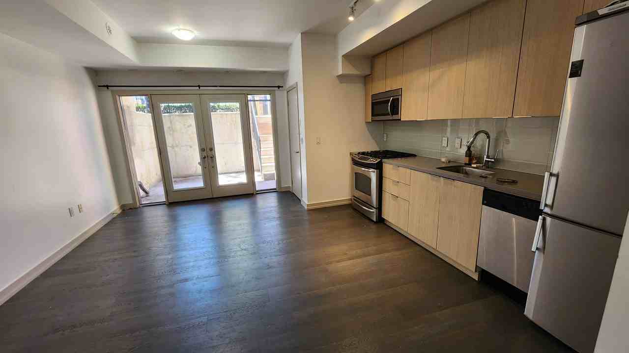 140 Broadview Avenue #55