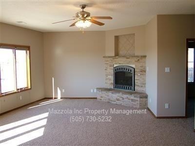 121 Entranosa Rd - Photo 3 of 8