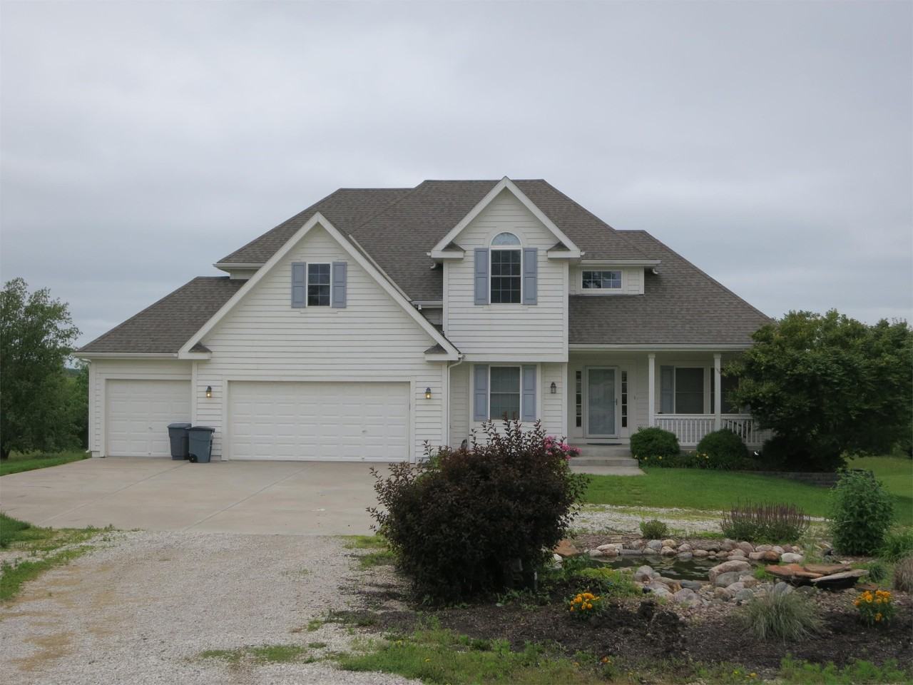 24490 Lackman Rd - Photo 2 of 22