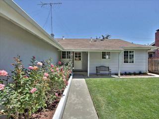 5668 Waltrip Ln - Photo 2 of 9