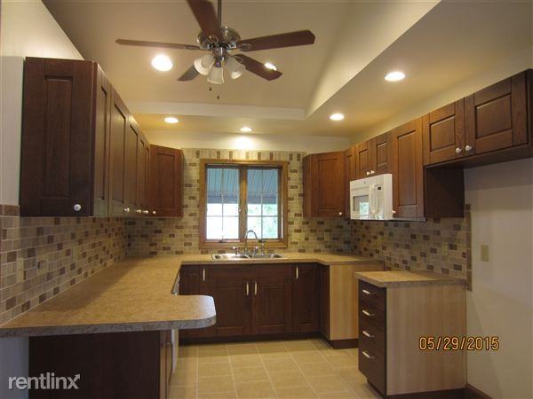 141 S Greenview Rd - Photo 3 of 10