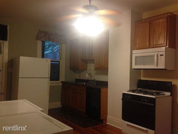 611 S Main St - Photo 2 of 8