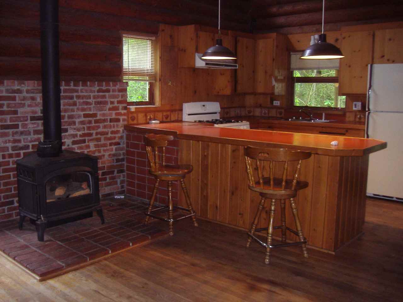 4747 NE Lamms Ln - Photo 2 of 8