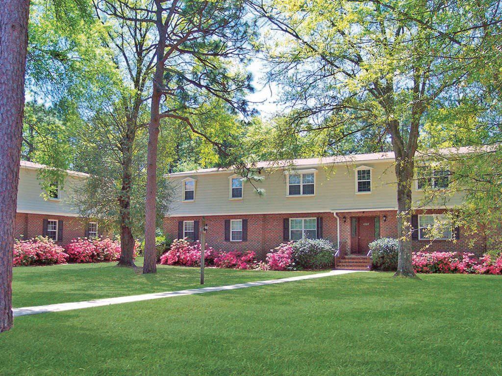 Chateau Terrace - Photo 2 of 10