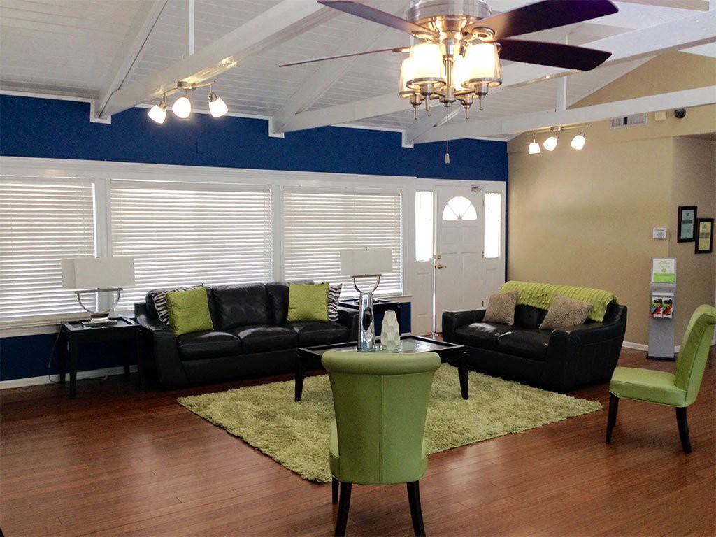 Brentwood West - Photo 2 of 10