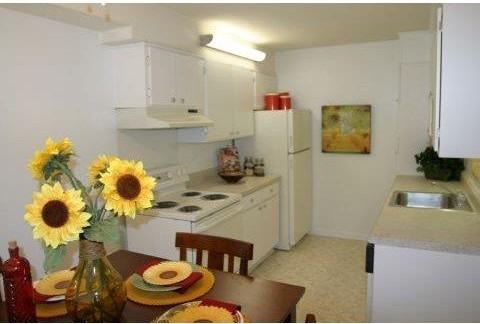 Brentwood West - Photo 5 of 10