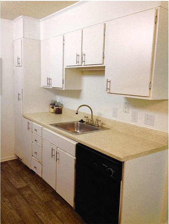 Brentwood West - Photo 6 of 10