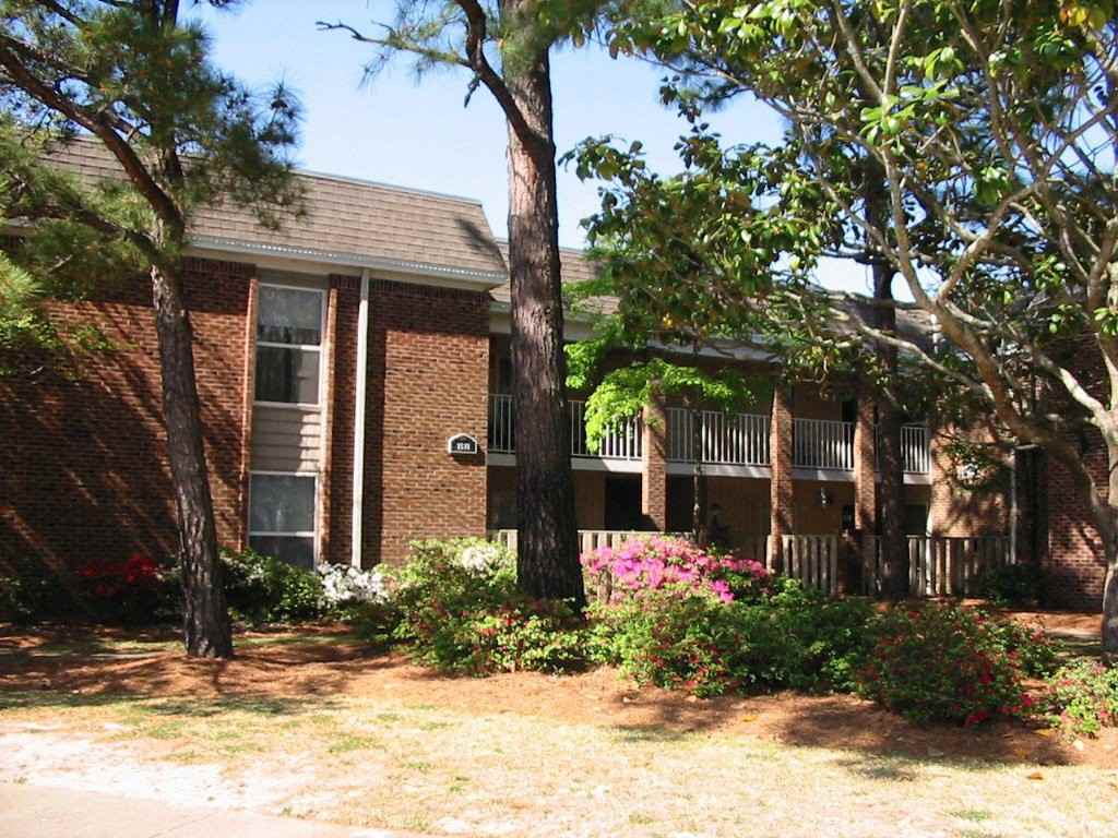 Glenmeade Village - Photo 2 of 22