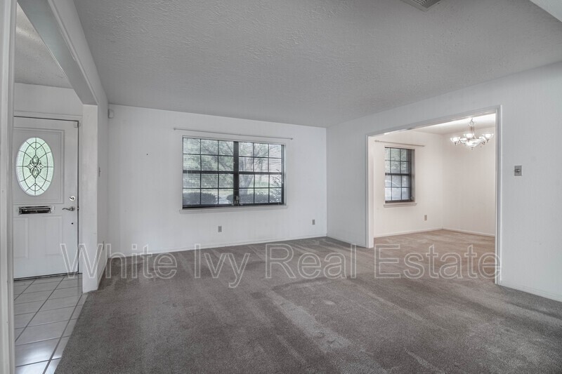 121 Elmwood St - Photo 5 of 34