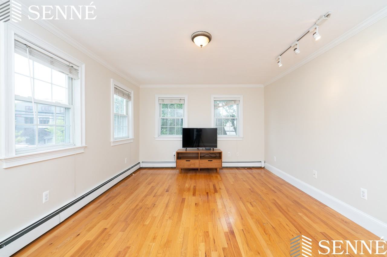 121 Sciarappa St - Photo 4 of 10