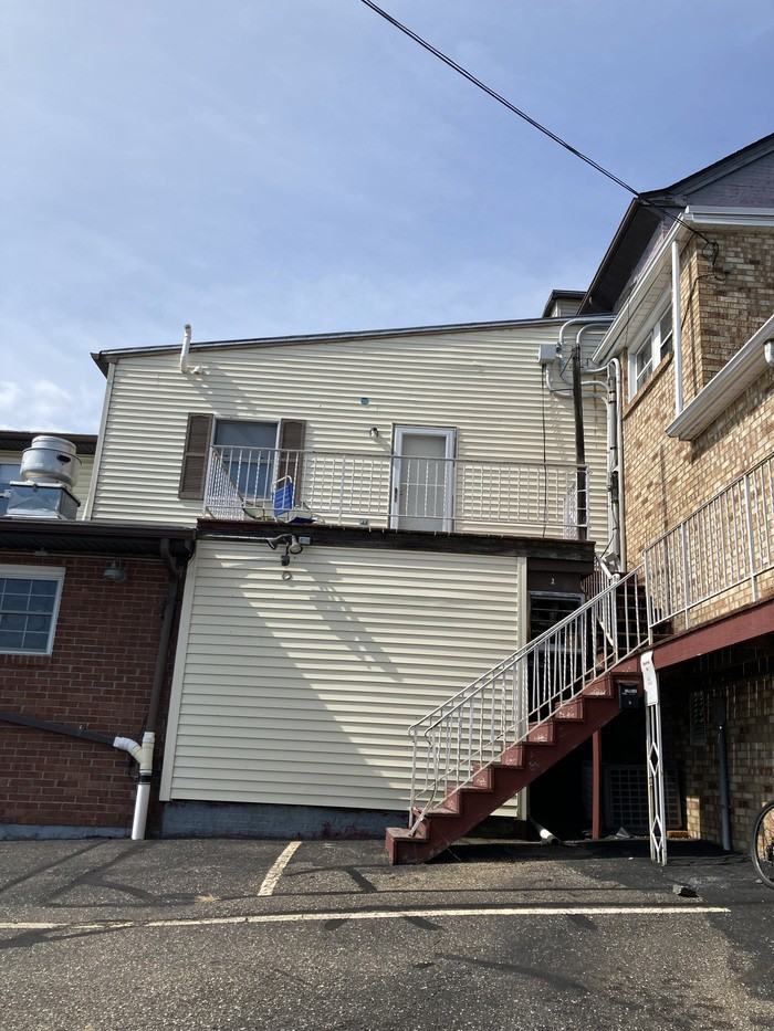 114 E Main St #B - Photo 3 of 15