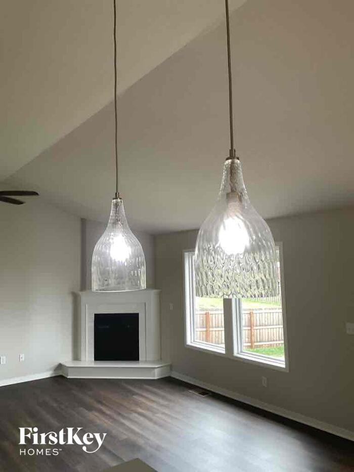 12250 Nw Belmont Dr - Photo 2 of 11