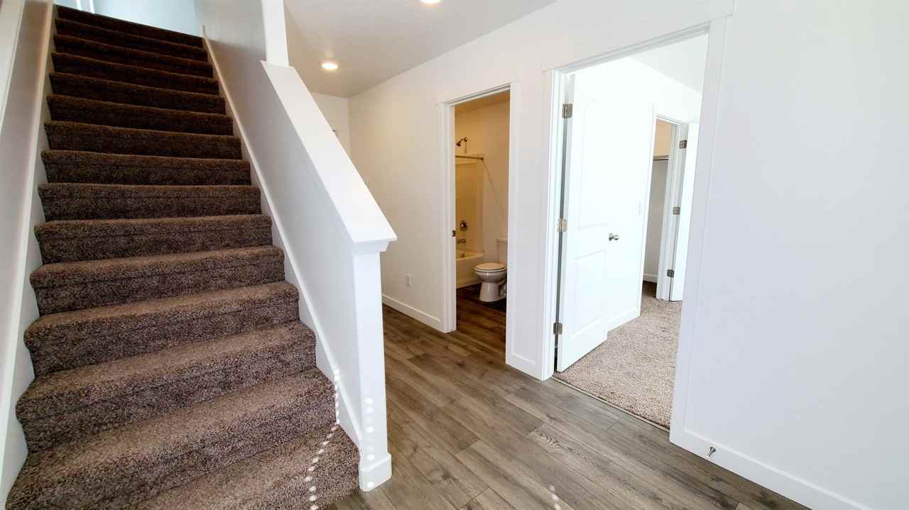 1043 E Batten Ct #1 - Photo 5 of 31