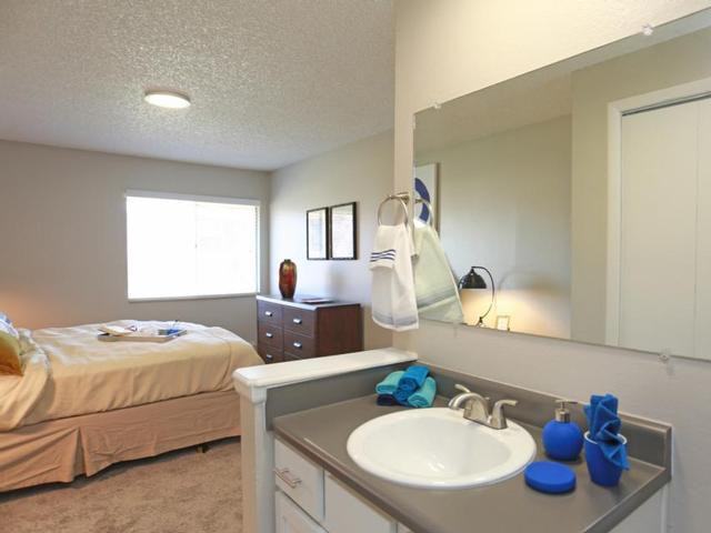 2201 14th Ave - Photo 7 of 27