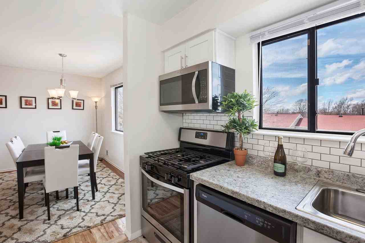 Overlook at Flanders - Photo 3 of 33