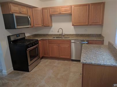 Estes - Photo 2 of 18