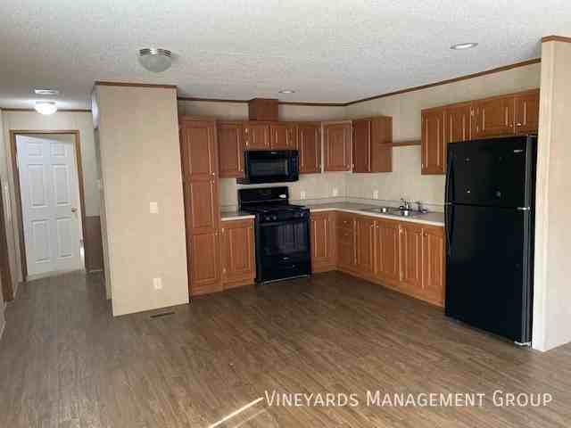 2457 Beverly Blvd - Photo 3 of 8