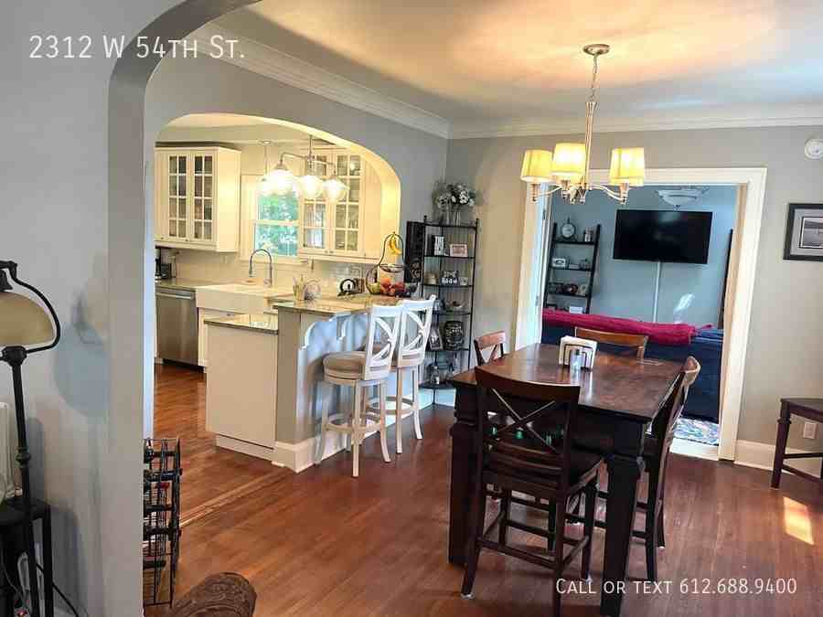 2312 W 54th St - Photo 3 of 23