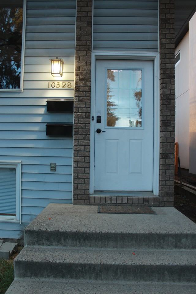 10328 142 Street Northwest #A - Photo 3 of 30