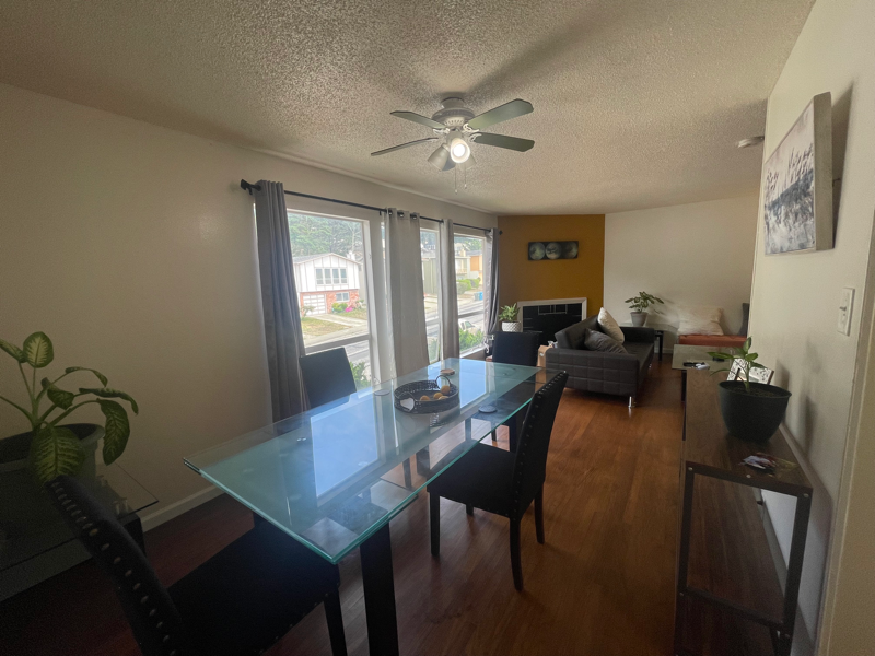 204 Catalina Ave - Photo 3 of 17