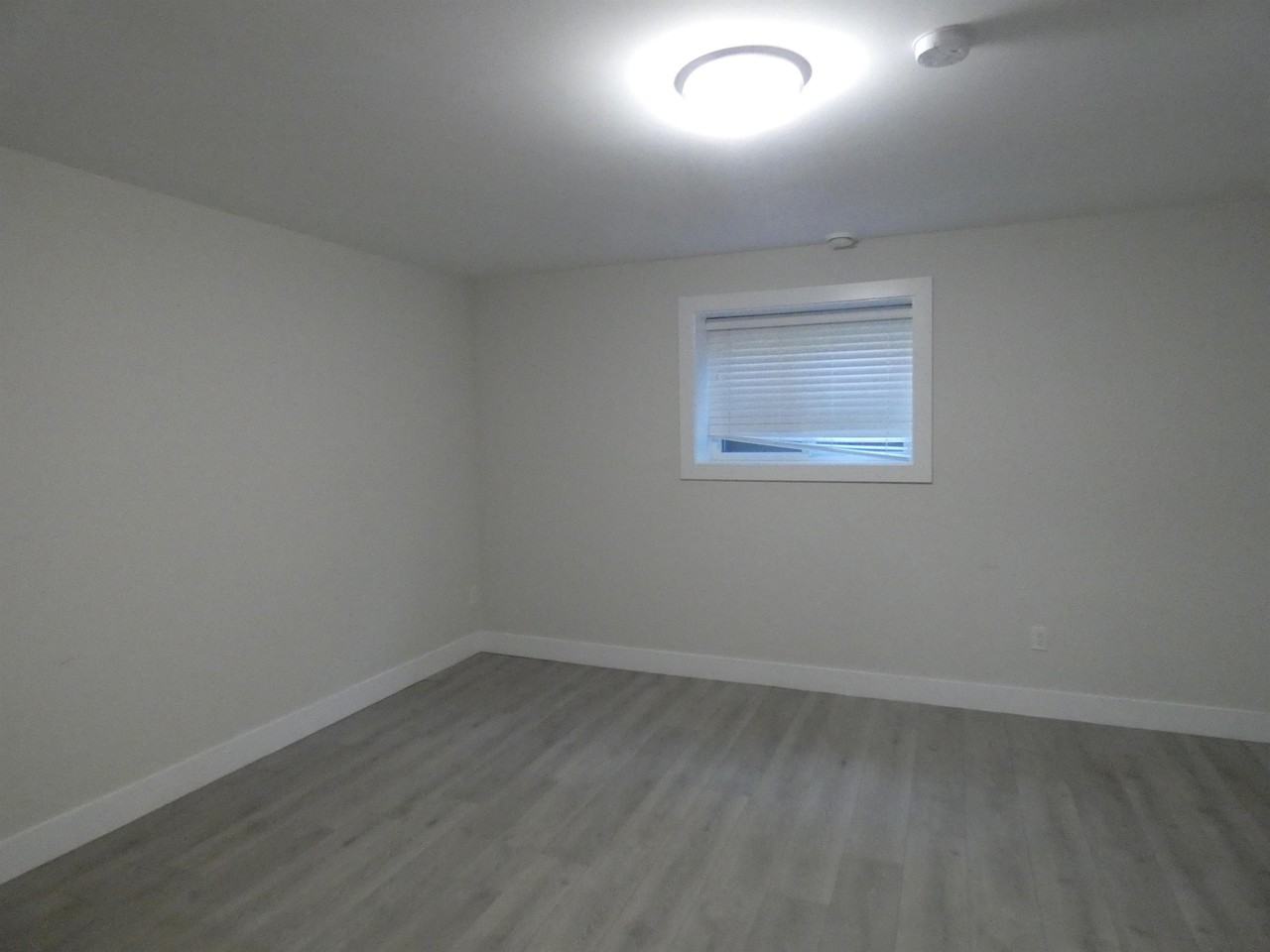 11400 88 Ave #1 - Photo 3 of 7