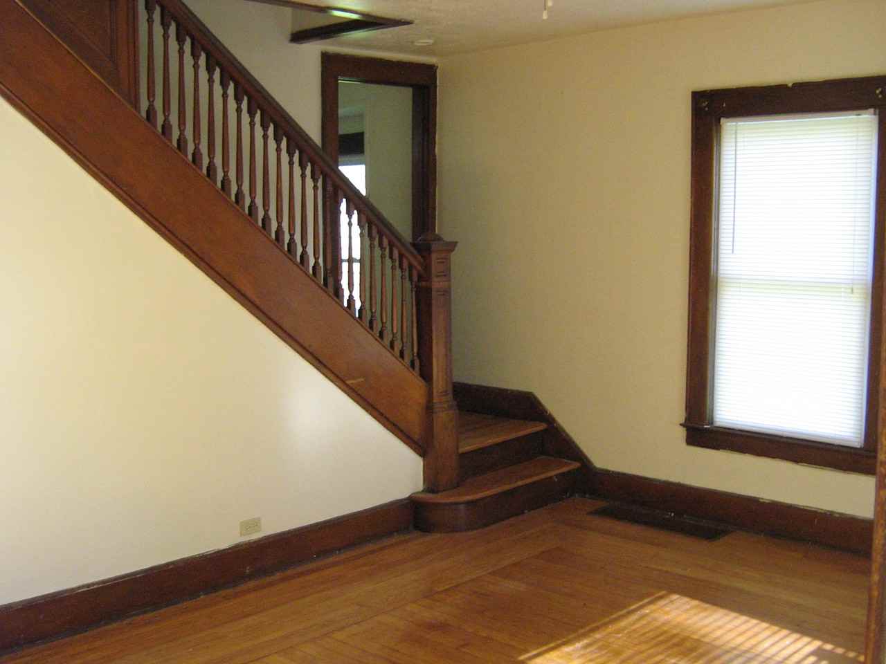 121 Sedgwick St #1 - Photo 2 of 17
