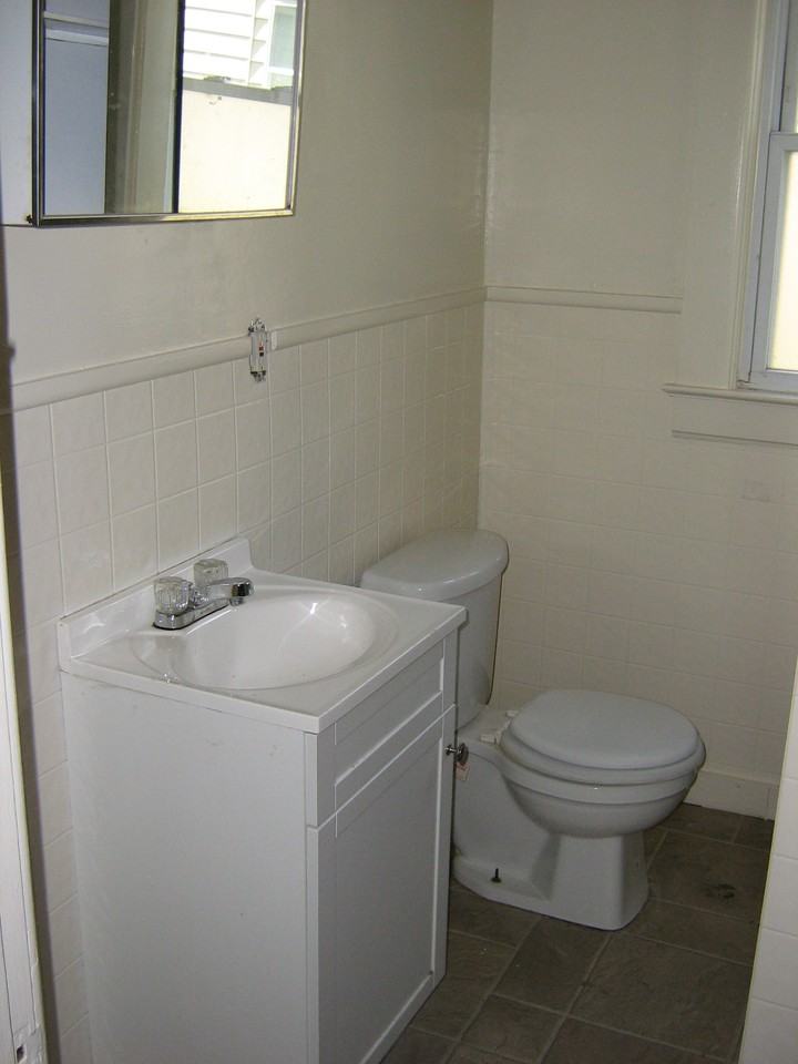 121 Sedgwick St #1 - Photo 7 of 17