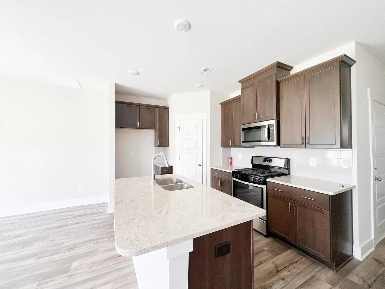 4 Beachley Pl #1 - Photo 4 of 16