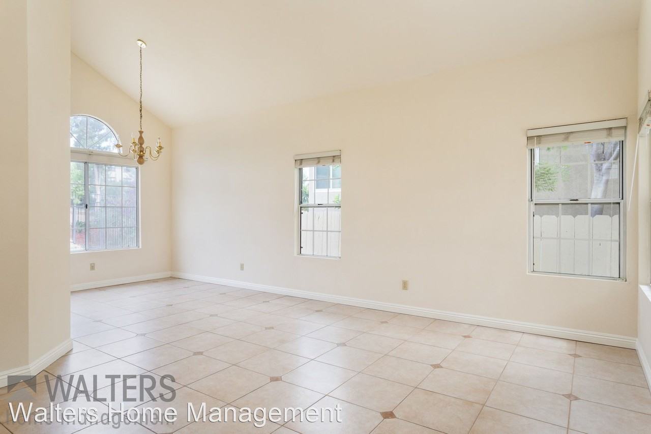 14190 Carmel Ridge Rd - Photo 2 of 17