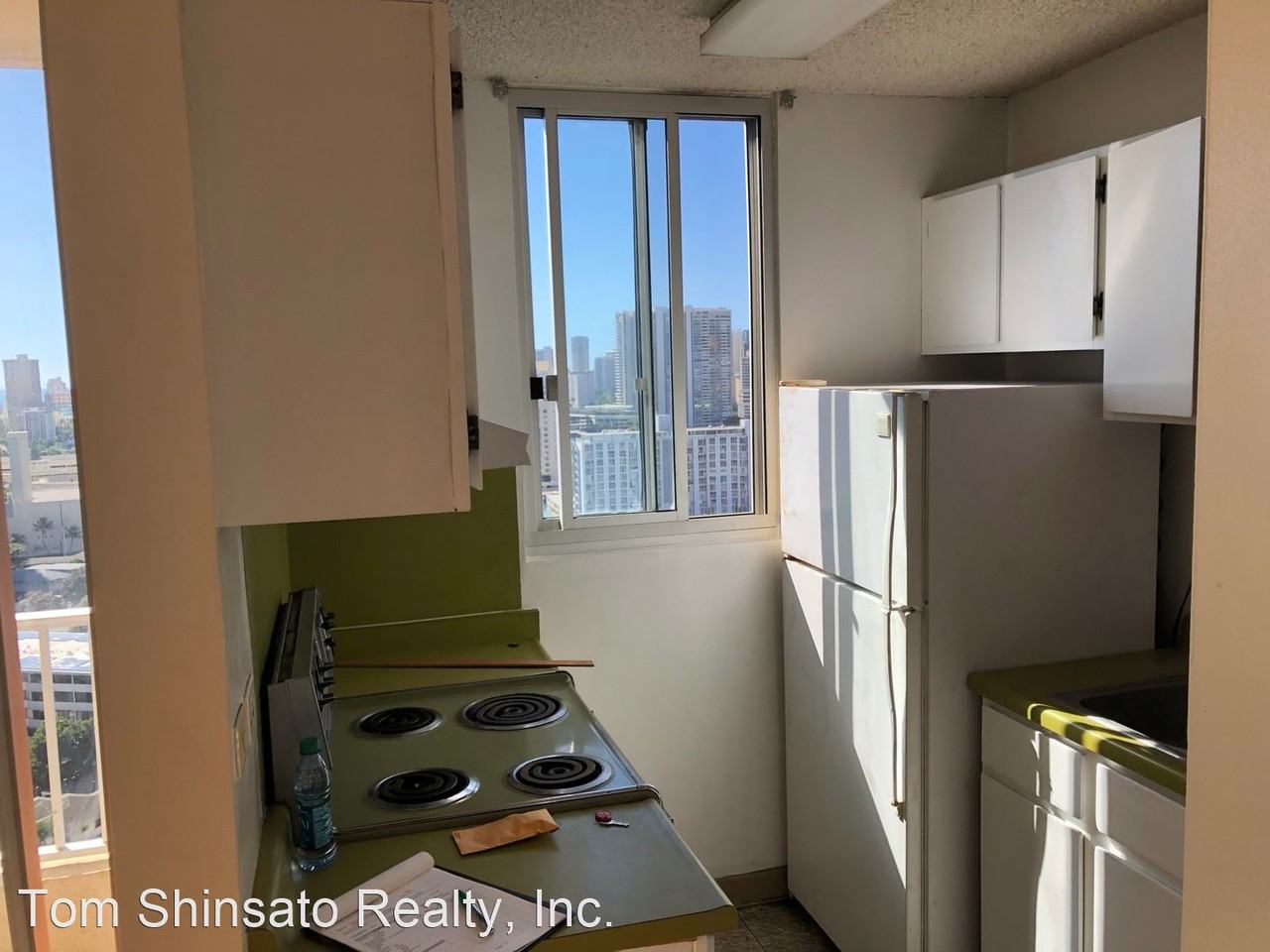 2740 Hale Kulanui 2740 Kuilei St., #2104 - Photo 2 of 14